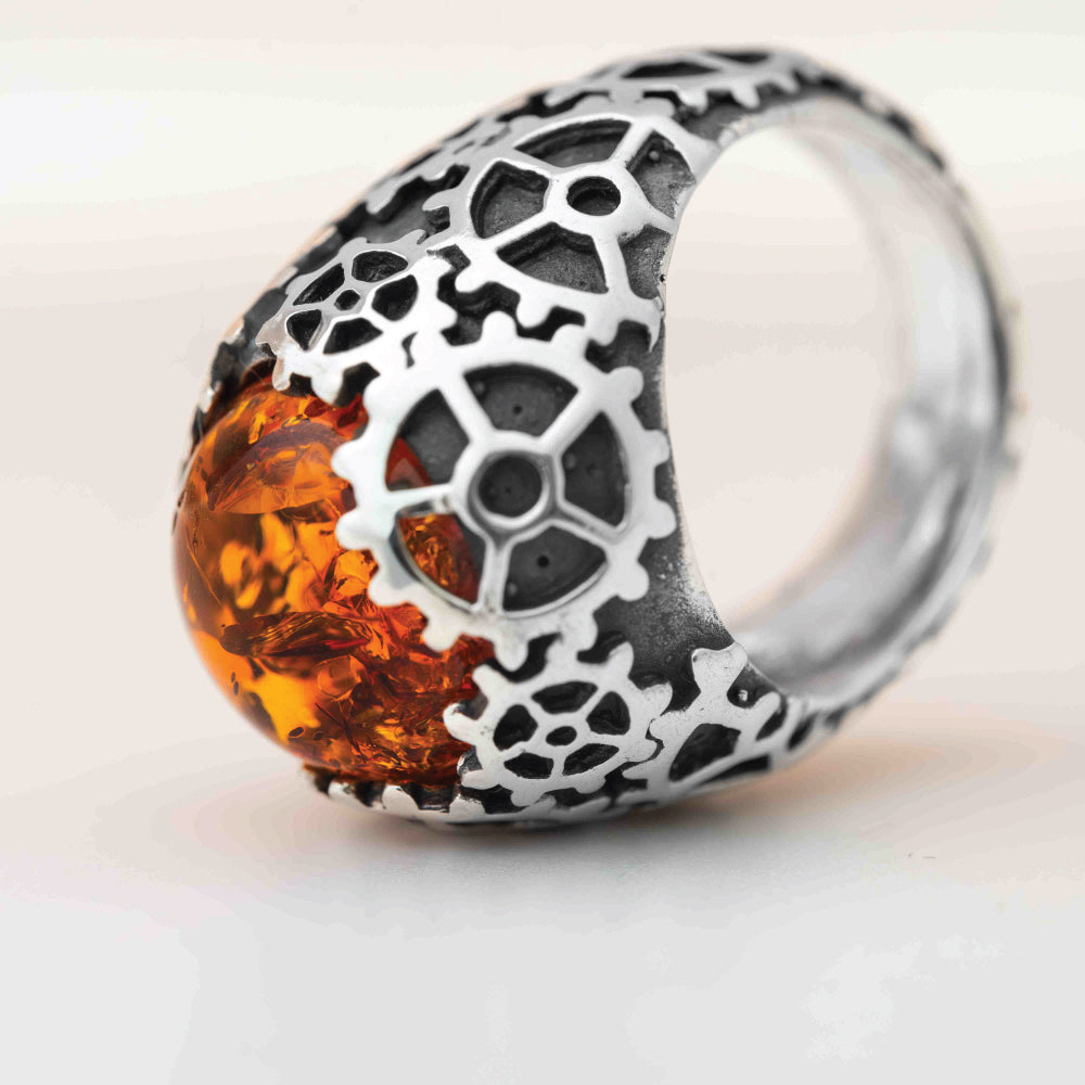 Anello Chevalière con Ambra