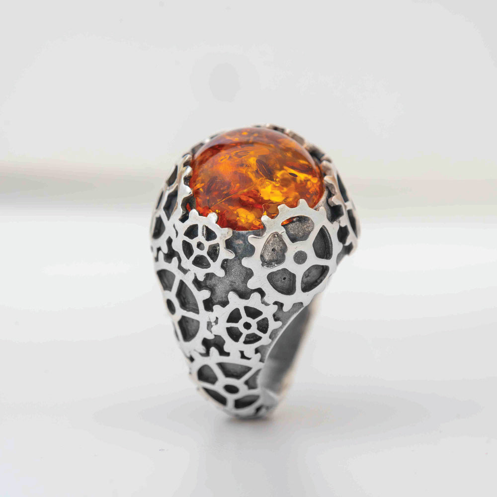 Anello Chevalière con Ambra