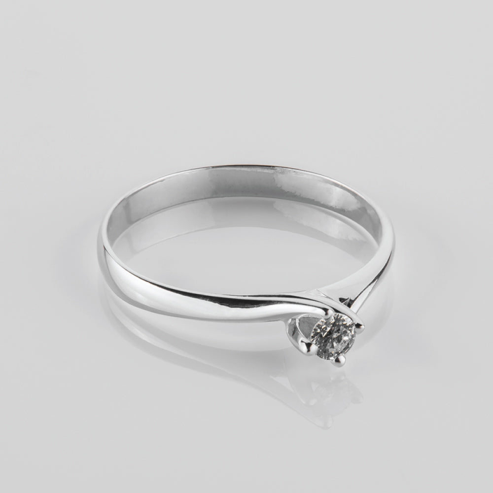 Anello Solitario “Valentino” – Oro Bianco e Diamante